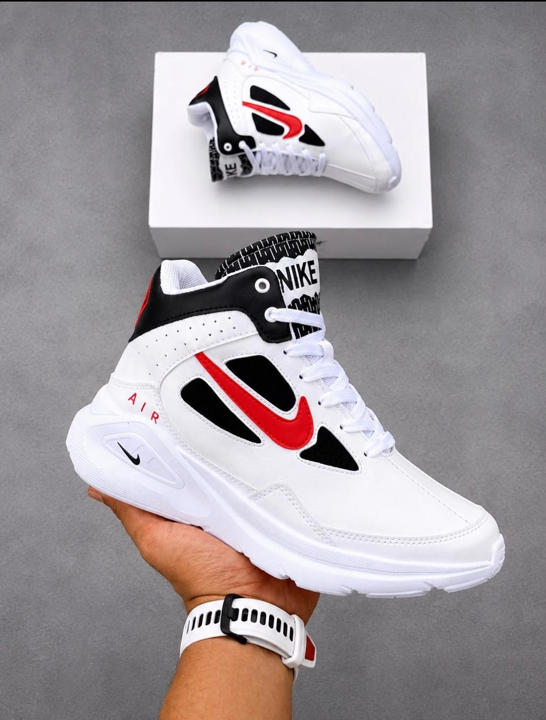 NIKE AIR 2026